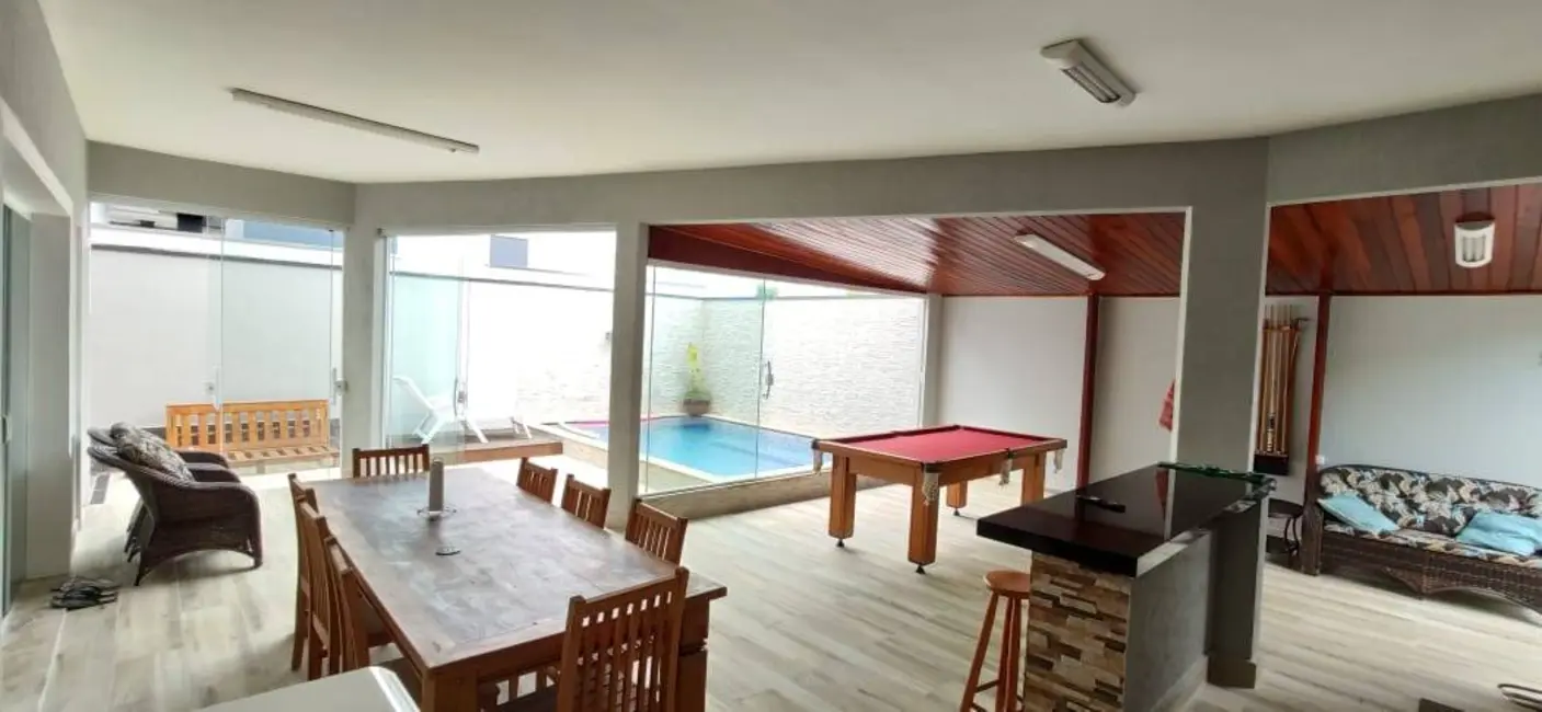 Foto 1 de Casa com 3 quartos à venda, 300m2 em Cacapava - SP