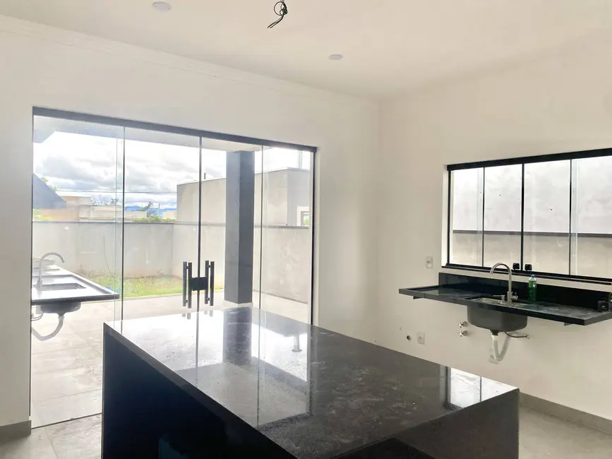 Foto 8 de Casa com 3 quartos à venda, 300m2 em Cacapava - SP