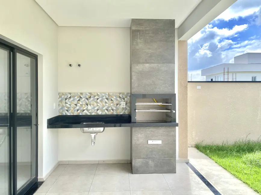 Foto 2 de Casa com 3 quartos à venda, 250m2 em Cacapava - SP