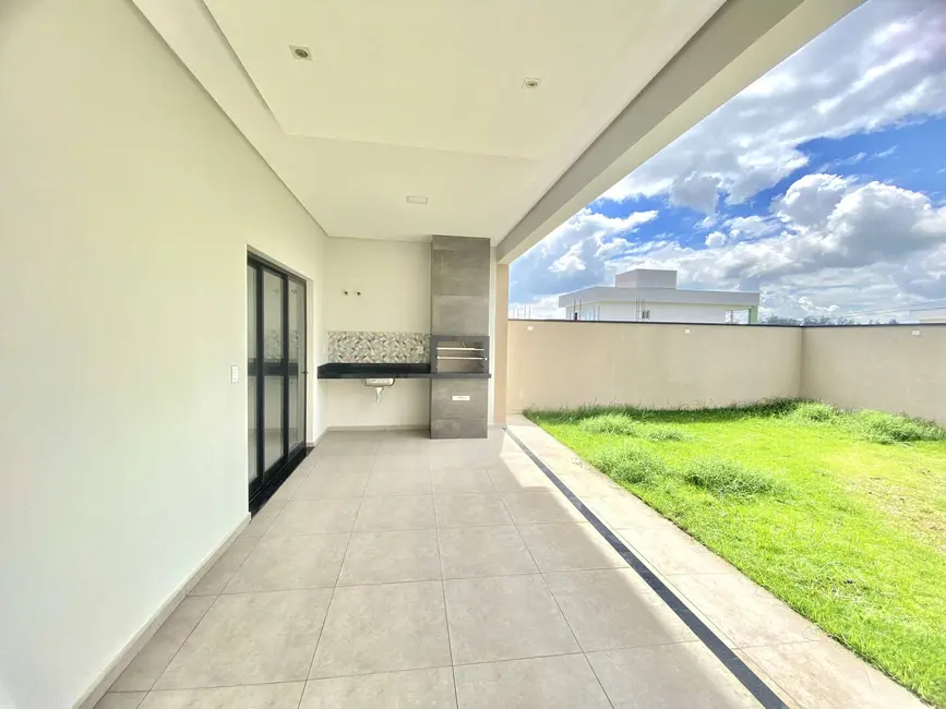 Foto 3 de Casa com 3 quartos à venda, 250m2 em Cacapava - SP