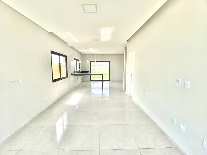 Foto 8 de Casa com 3 quartos à venda, 250m2 em Cacapava - SP