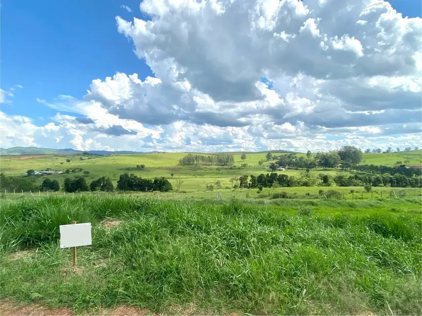Foto 1 de Terreno / Lote à venda, 1108m2 em Cacapava - SP