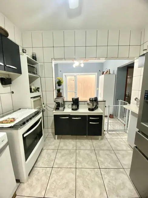 Casa com 3 quartos à venda, 250m2 em Jardim Terras de Santa Helena, Jacarei - SP - imagem 8 Foto 8 de Casa com 3 quartos à venda, 250m2 em Jardim Terras de Santa Helena, Jacarei - SP