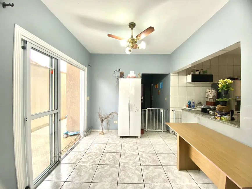 Casa com 3 quartos à venda, 250m2 em Jardim Terras de Santa Helena, Jacarei - SP - imagem 4 Foto 4 de Casa com 3 quartos à venda, 250m2 em Jardim Terras de Santa Helena, Jacarei - SP