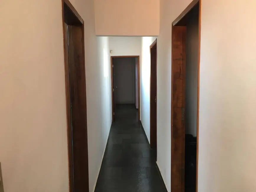 Foto 8 de Casa com 4 quartos à venda, 220m2 em Sao Jose Dos Campos - SP