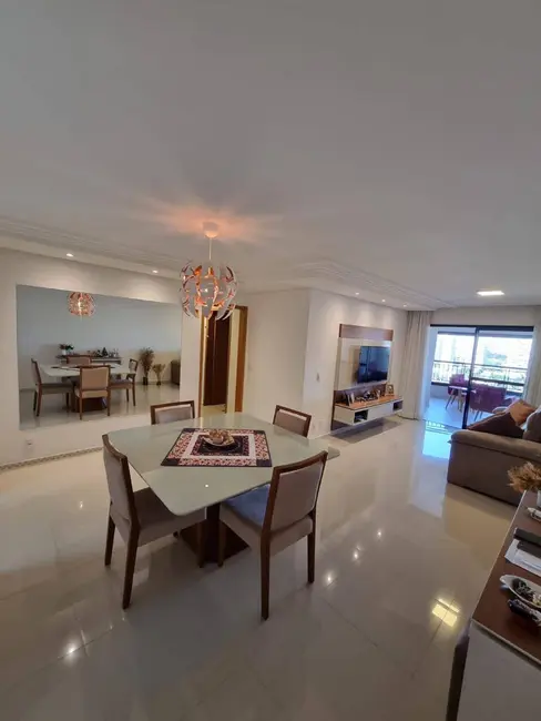 Apartamento com 3 quartos à venda, 157m2 em Sao Jose Dos Campos - SP - imagem 2 Foto 2 de Apartamento com 3 quartos à venda, 157m2 em Sao Jose Dos Campos - SP