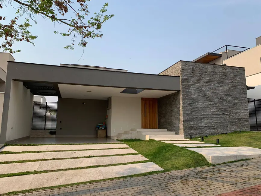 Foto 1 de Casa com 3 quartos à venda, 230m2 em Sao Jose Dos Campos - SP