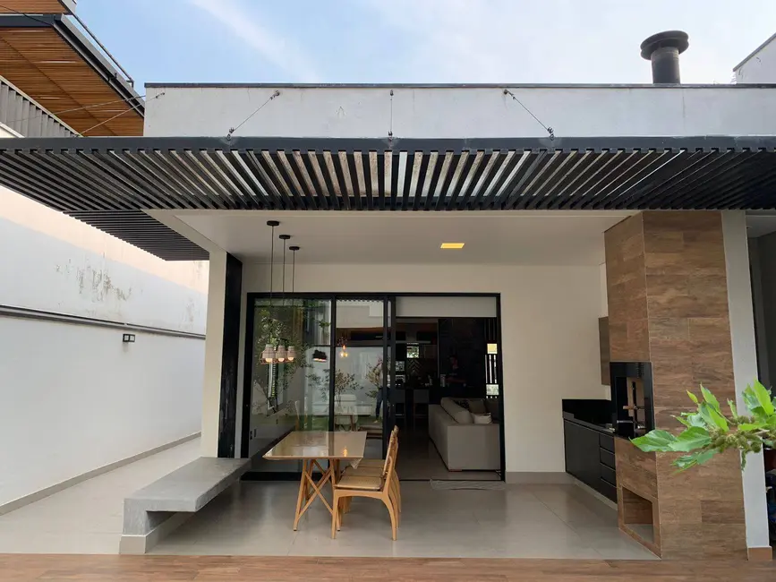 Foto 8 de Casa com 3 quartos à venda, 230m2 em Sao Jose Dos Campos - SP