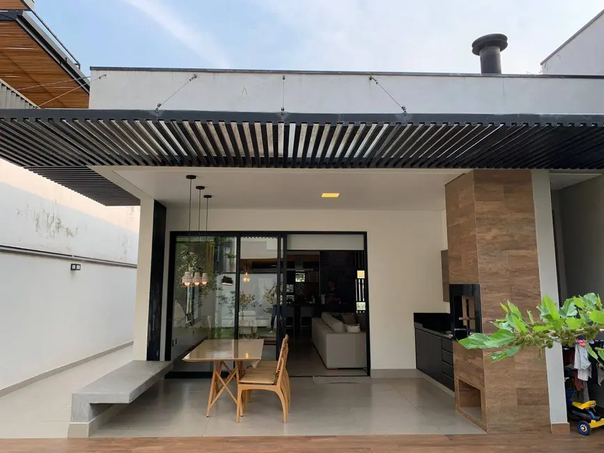 Foto 4 de Casa com 3 quartos à venda, 230m2 em Sao Jose Dos Campos - SP