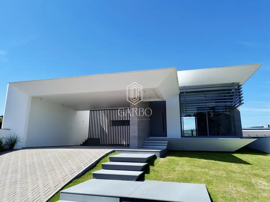 Foto 1 de Casa com 3 quartos à venda, 330m2 em Santo Inácio, Santa Cruz Do Sul - RS