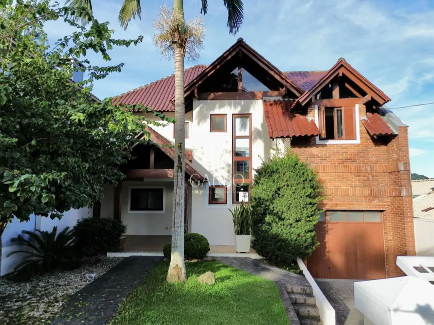 Foto 1 de Casa com 2 quartos à venda, 163m2 em Santo Inácio, Santa Cruz Do Sul - RS