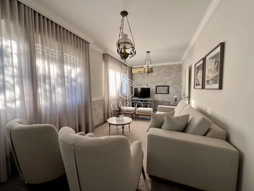 Foto 1 de Casa com 3 quartos à venda, 284m2 em Vera Cruz - RS