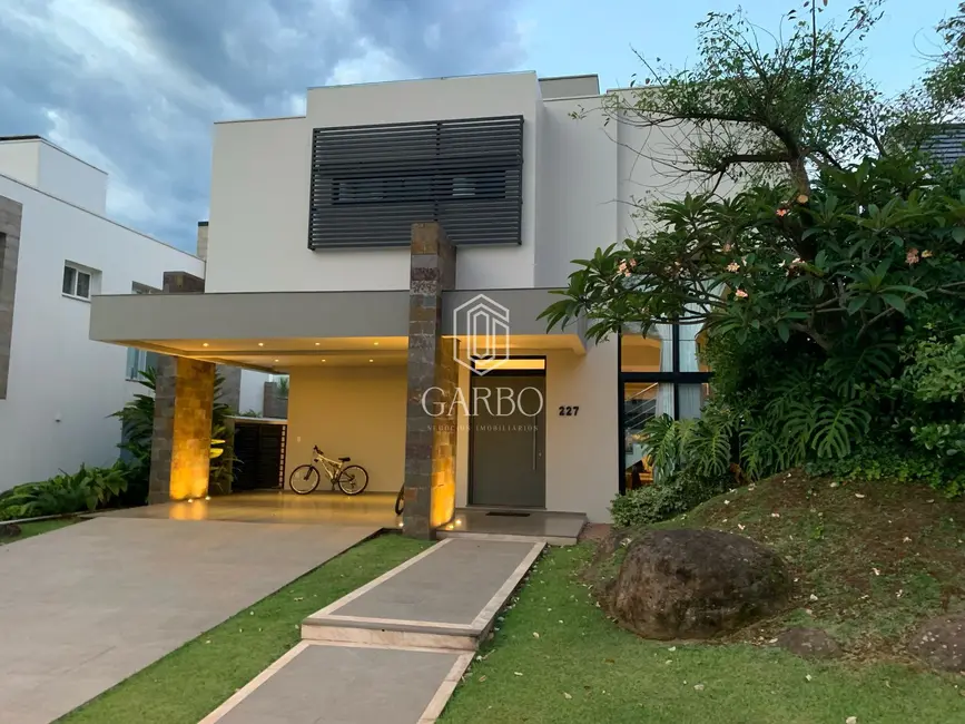 Foto 1 de Casa com 3 quartos à venda, 230m2 em Jardim Europa, Santa Cruz Do Sul - RS