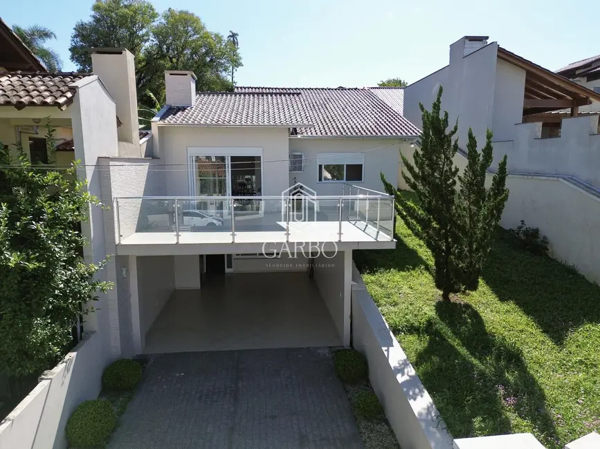 Foto 1 de Casa com 4 quartos à venda, 257m2 em Santo Inácio, Santa Cruz Do Sul - RS