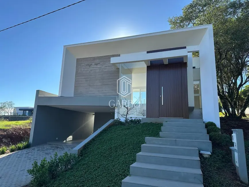 Foto 1 de Casa com 3 quartos à venda, 226m2 em Country, Santa Cruz Do Sul - RS