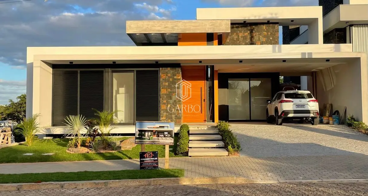 Foto 1 de Casa com 3 quartos à venda, 337m2 em Country, Santa Cruz Do Sul - RS