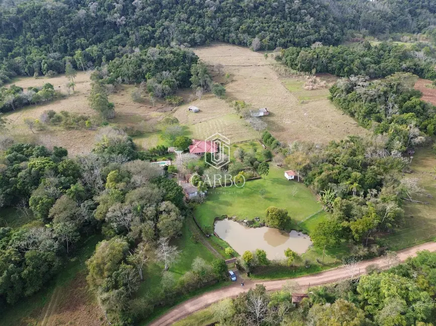 Chácara com 3 quartos à venda, 210m2 em Santa Cruz Do Sul - RS - imagem 2 Foto 2 de Chácara com 3 quartos à venda, 210m2 em Santa Cruz Do Sul - RS