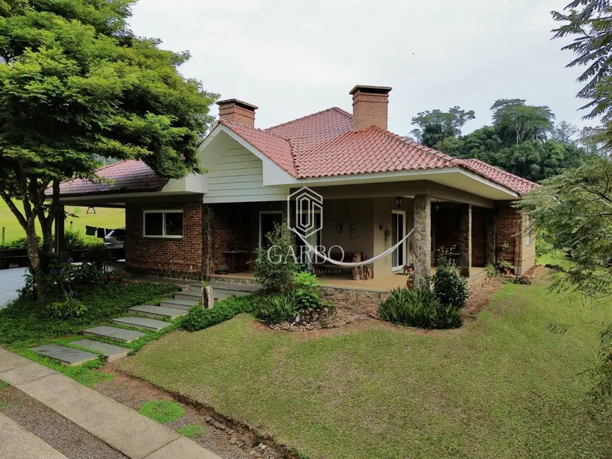 Chácara com 3 quartos à venda, 210m2 em Santa Cruz Do Sul - RS - imagem 1 Foto 1 de Chácara com 3 quartos à venda, 210m2 em Santa Cruz Do Sul - RS