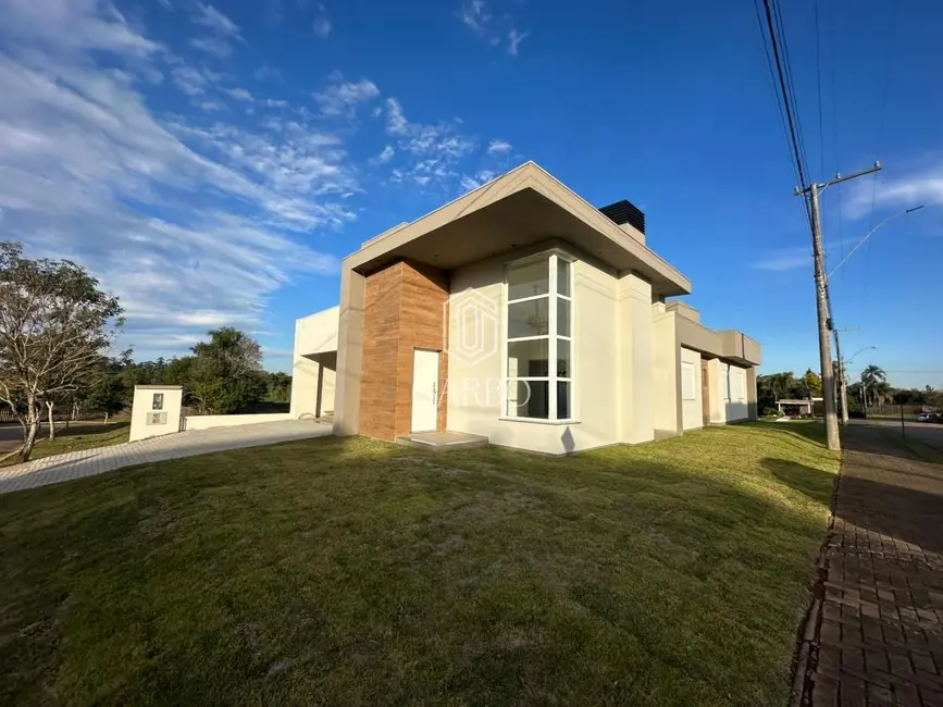 Casa com 3 quartos à venda, 204m2 em Country, Santa Cruz Do Sul - RS - imagem 1 Foto 1 de Casa com 3 quartos à venda, 204m2 em Country, Santa Cruz Do Sul - RS