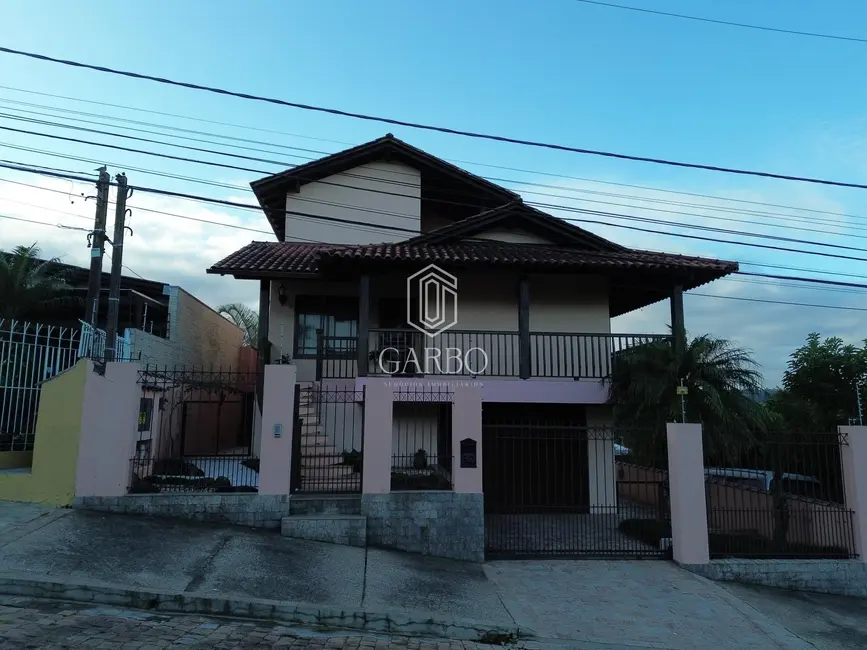 Casa com 5 quartos à venda, 326m2 em Ana Nery, Santa Cruz Do Sul - RS - imagem 1 Foto 1 de Casa com 5 quartos à venda, 326m2 em Ana Nery, Santa Cruz Do Sul - RS