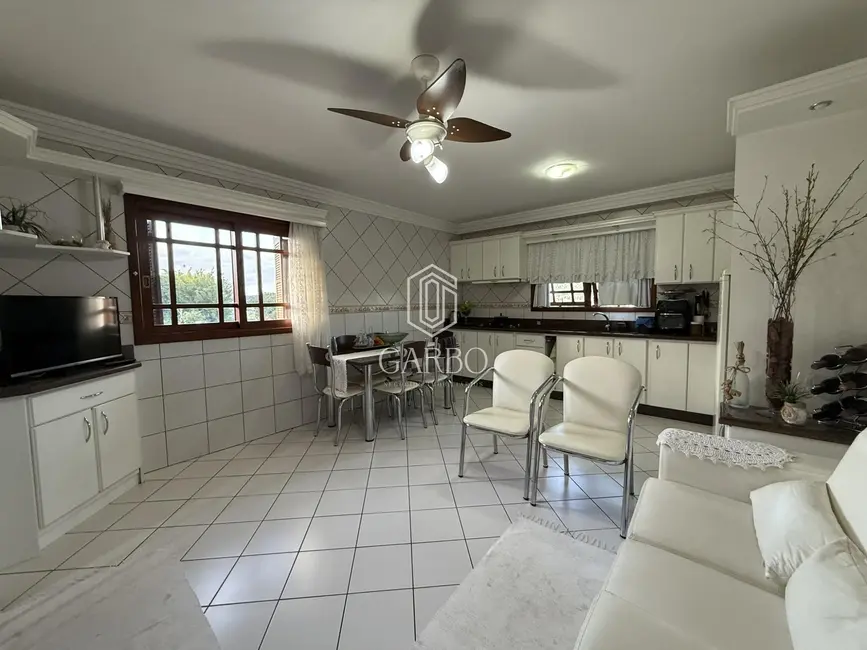 Casa com 5 quartos à venda, 326m2 em Ana Nery, Santa Cruz Do Sul - RS - imagem 8 Foto 8 de Casa com 5 quartos à venda, 326m2 em Ana Nery, Santa Cruz Do Sul - RS