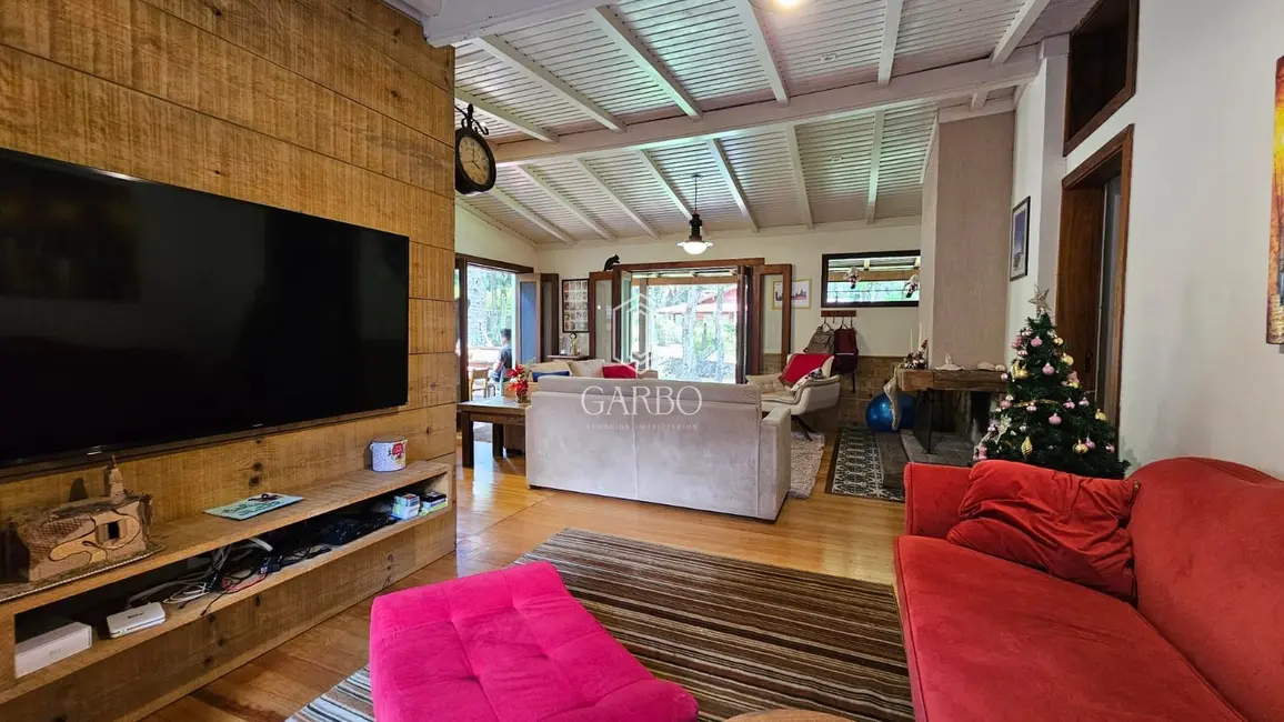 Casa com 3 quartos à venda, 215m2 em Canela - RS - imagem 6 Foto 6 de Casa com 3 quartos à venda, 215m2 em Canela - RS