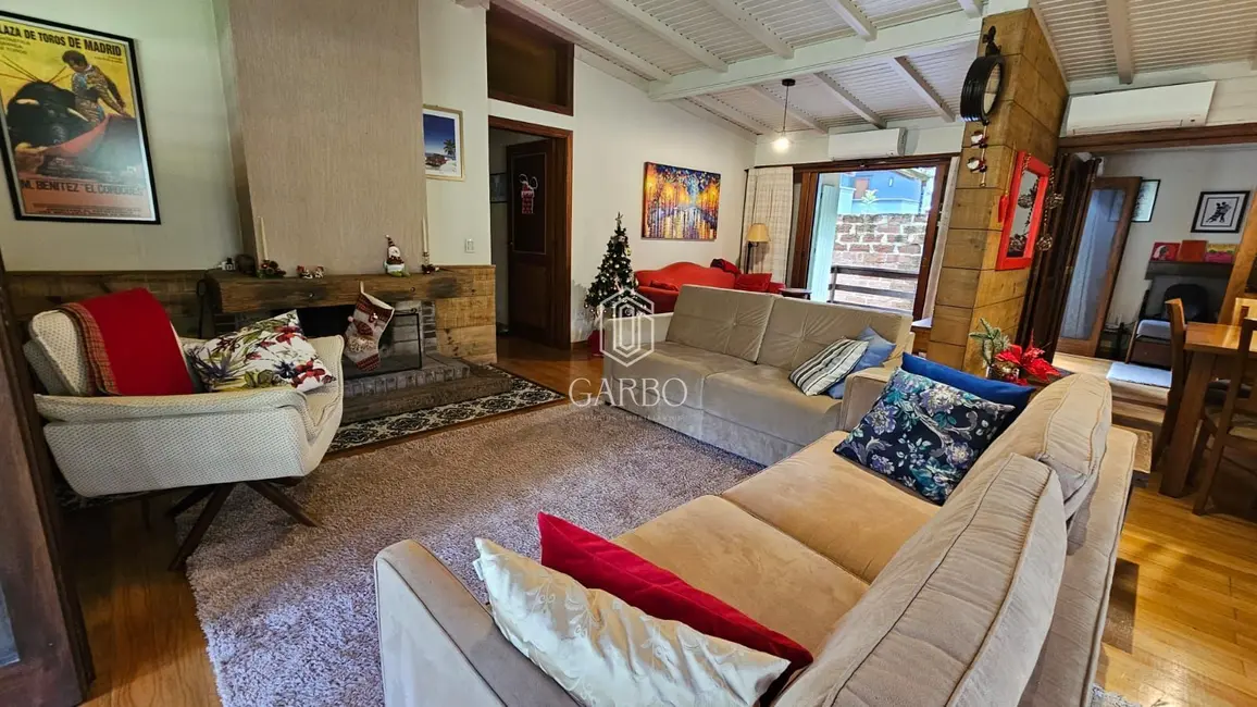 Casa com 3 quartos à venda, 215m2 em Canela - RS - imagem 4 Foto 4 de Casa com 3 quartos à venda, 215m2 em Canela - RS