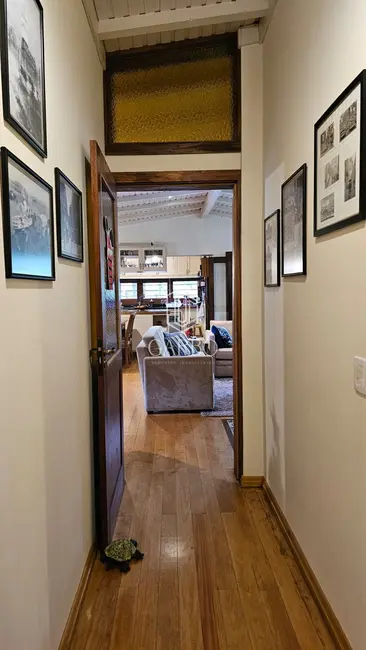 Casa com 3 quartos à venda, 215m2 em Canela - RS - imagem 8 Foto 8 de Casa com 3 quartos à venda, 215m2 em Canela - RS