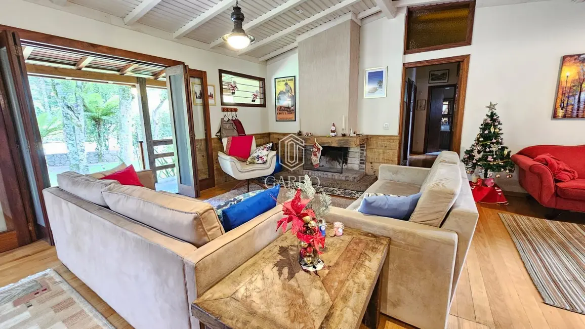 Casa com 3 quartos à venda, 215m2 em Canela - RS - imagem 5 Foto 5 de Casa com 3 quartos à venda, 215m2 em Canela - RS