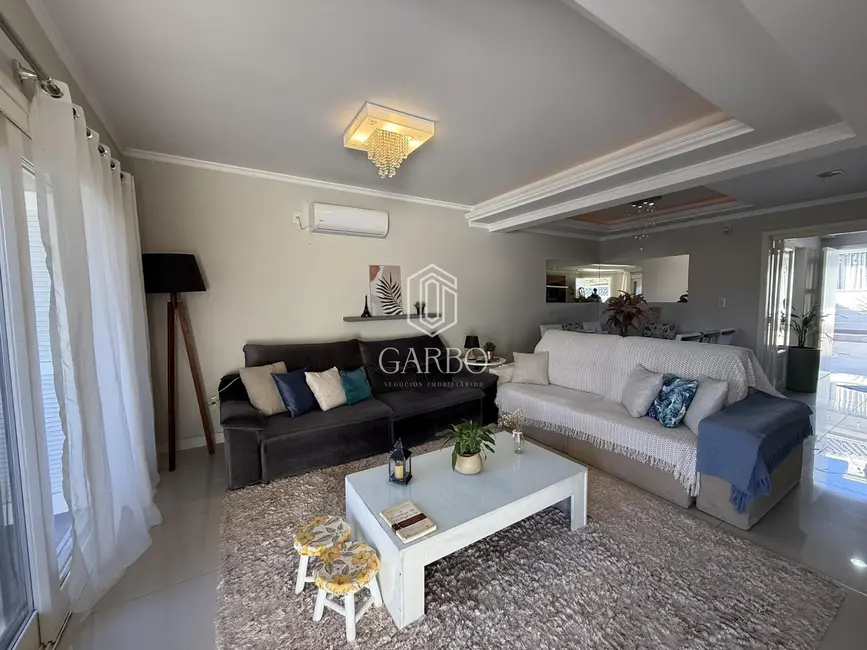 Foto 2 de Casa com 4 quartos à venda, 224m2 em São João, Santa Cruz Do Sul - RS