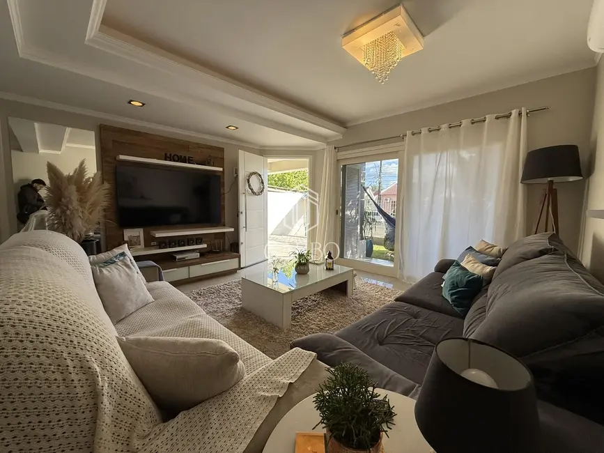 Casa com 4 quartos à venda, 224m2 em São João, Santa Cruz Do Sul - RS - imagem 4 Foto 4 de Casa com 4 quartos à venda, 224m2 em São João, Santa Cruz Do Sul - RS