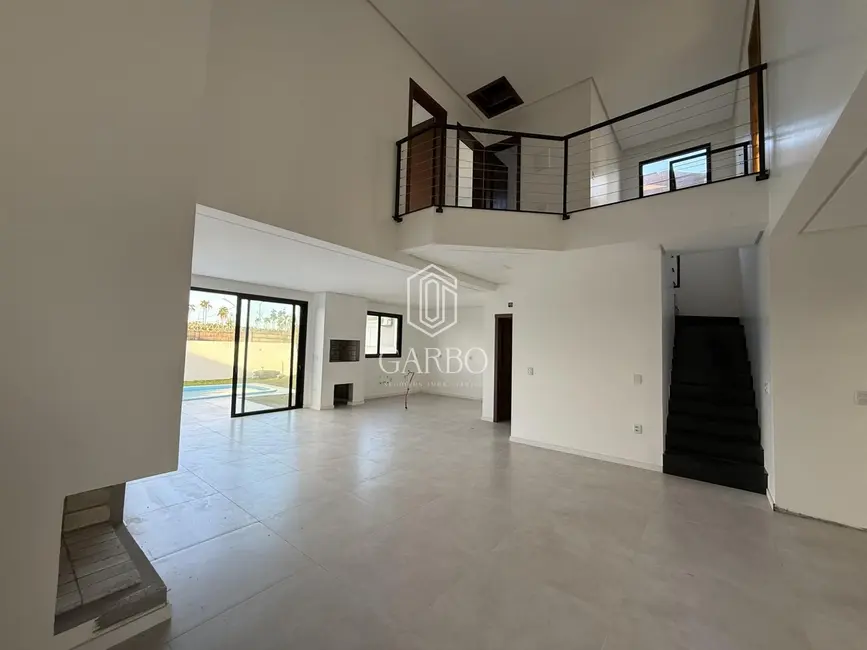 Casa com 3 quartos à venda, 200m2 em Country, Santa Cruz Do Sul - RS - imagem 4 Foto 4 de Casa com 3 quartos à venda, 200m2 em Country, Santa Cruz Do Sul - RS