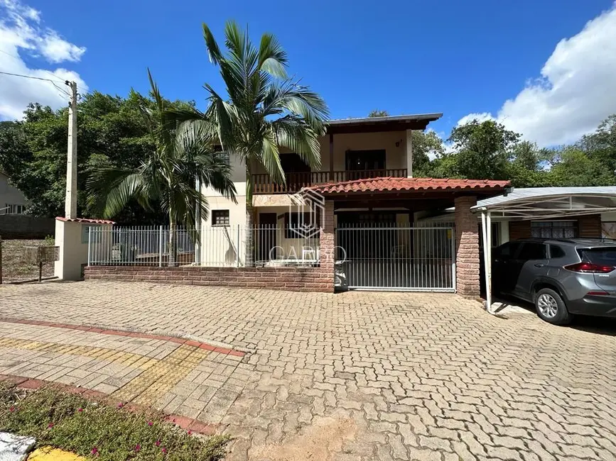 Foto 2 de Sala Comercial com 3 quartos à venda, 256m2 em Santo Inácio, Santa Cruz Do Sul - RS