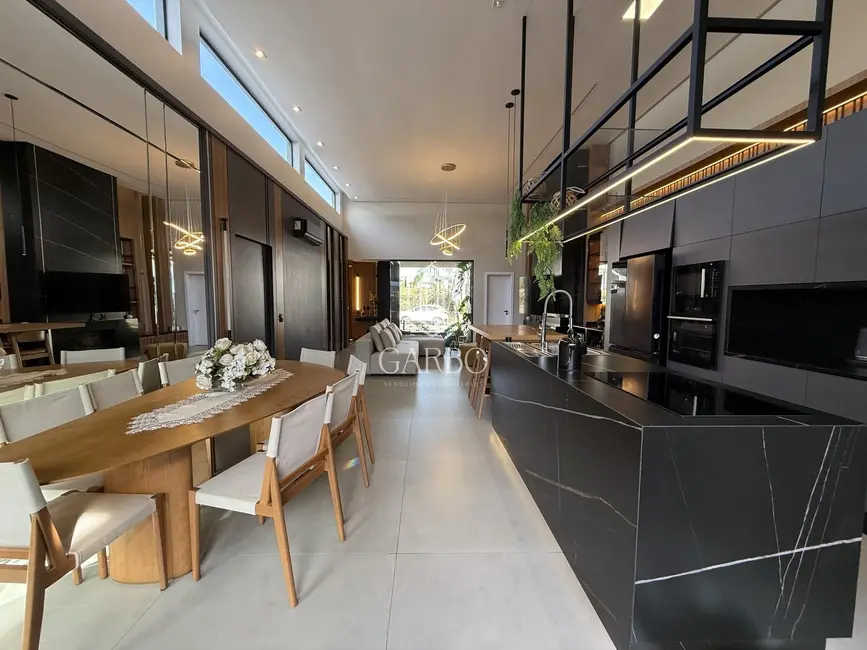 Foto 1 de Casa com 3 quartos à venda, 194m2 em Country, Santa Cruz Do Sul - RS