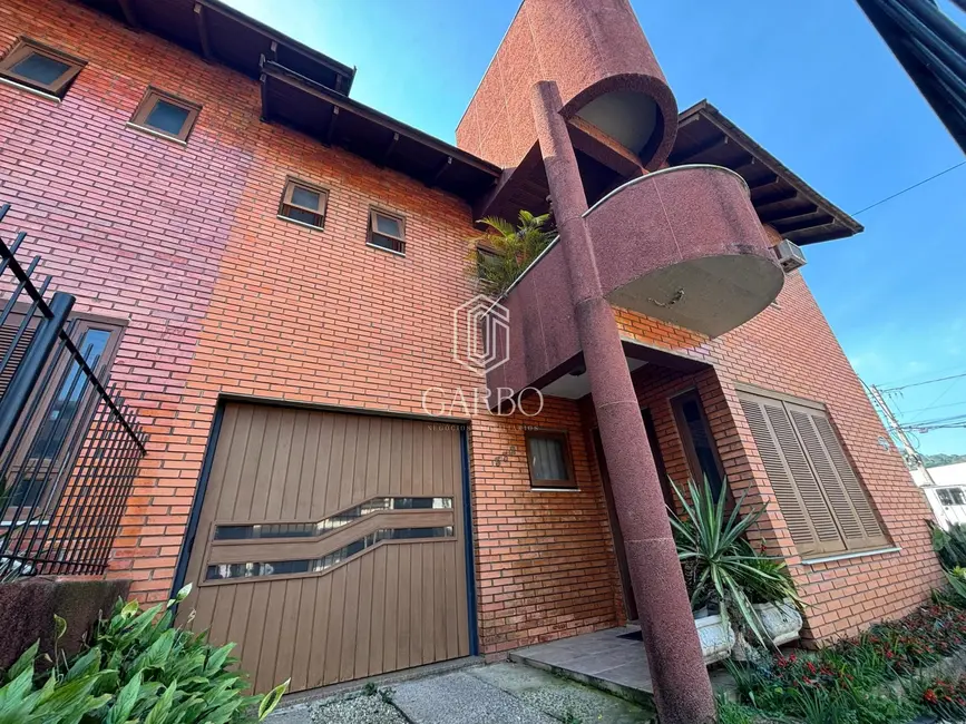 Foto 1 de Apartamento com 3 quartos à venda, 160m2 em Santo Inácio, Santa Cruz Do Sul - RS