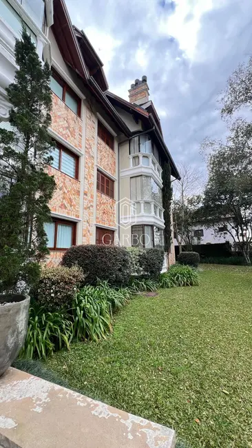 Apartamento com 3 quartos à venda, 134m2 em Gramado - RS - imagem 2 Foto 2 de Apartamento com 3 quartos à venda, 134m2 em Gramado - RS