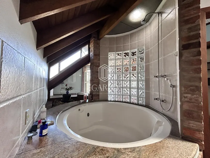 Foto 9 de Casa com 3 quartos à venda, 247m2 em Santo Inácio, Santa Cruz Do Sul - RS