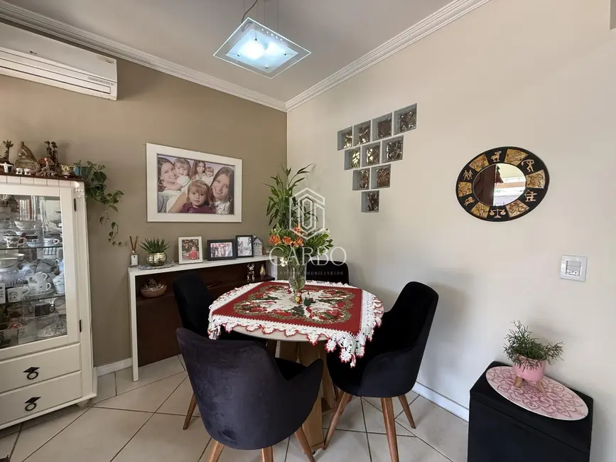 Foto 8 de Apartamento com 4 quartos à venda, 127m2 em Santo Inácio, Santa Cruz Do Sul - RS