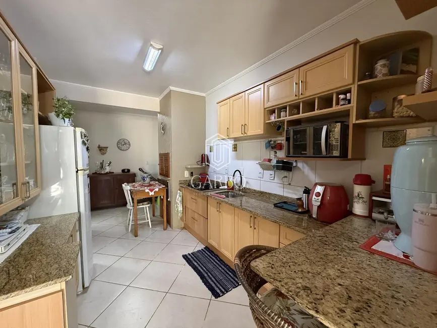 Foto 6 de Apartamento com 4 quartos à venda, 127m2 em Santo Inácio, Santa Cruz Do Sul - RS