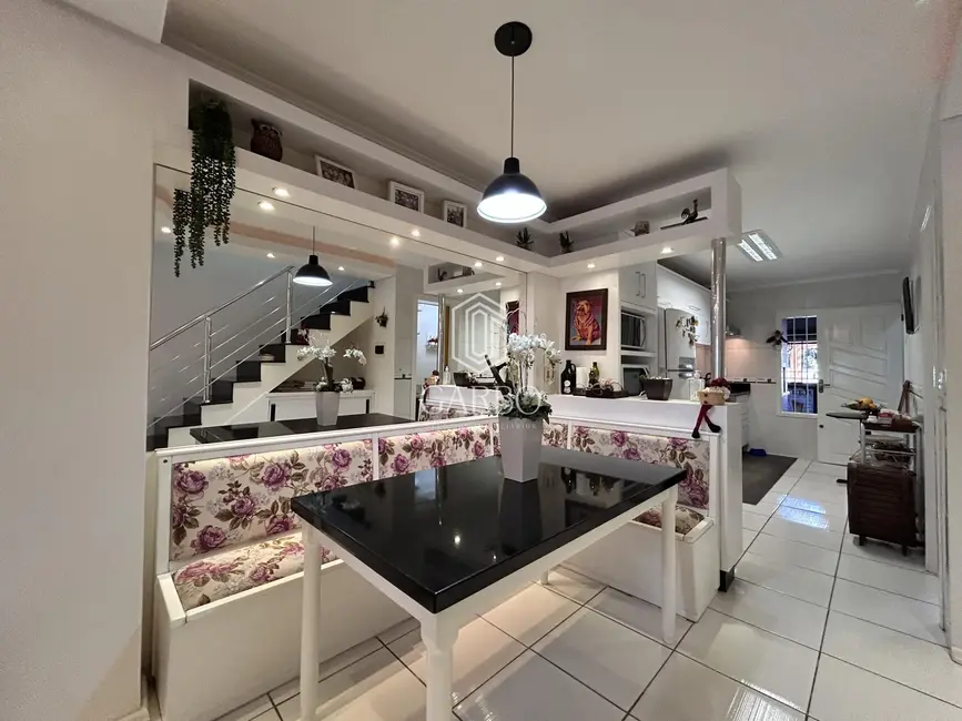 Foto 4 de Apartamento com 2 quartos à venda, 114m2 em Santo Inácio, Santa Cruz Do Sul - RS