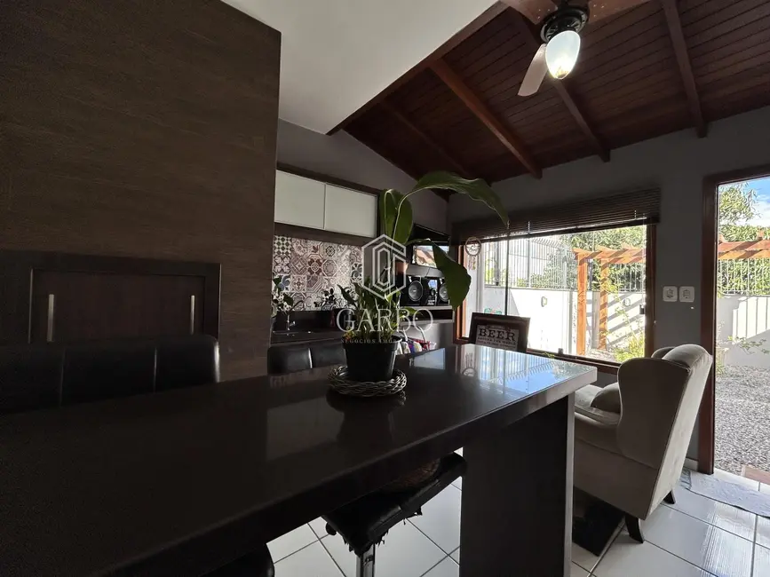 Foto 9 de Apartamento com 2 quartos à venda, 114m2 em Santo Inácio, Santa Cruz Do Sul - RS