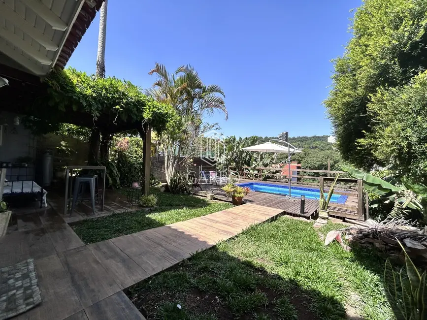 Foto 3 de Casa com 3 quartos à venda, 270m2 em Santo Inácio, Santa Cruz Do Sul - RS