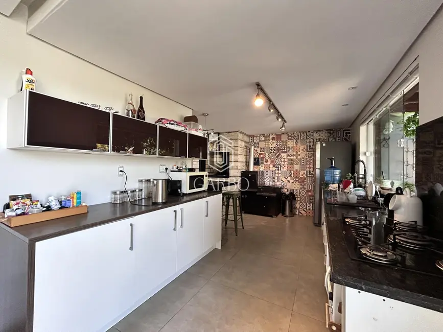 Foto 9 de Casa com 3 quartos à venda, 270m2 em Santo Inácio, Santa Cruz Do Sul - RS