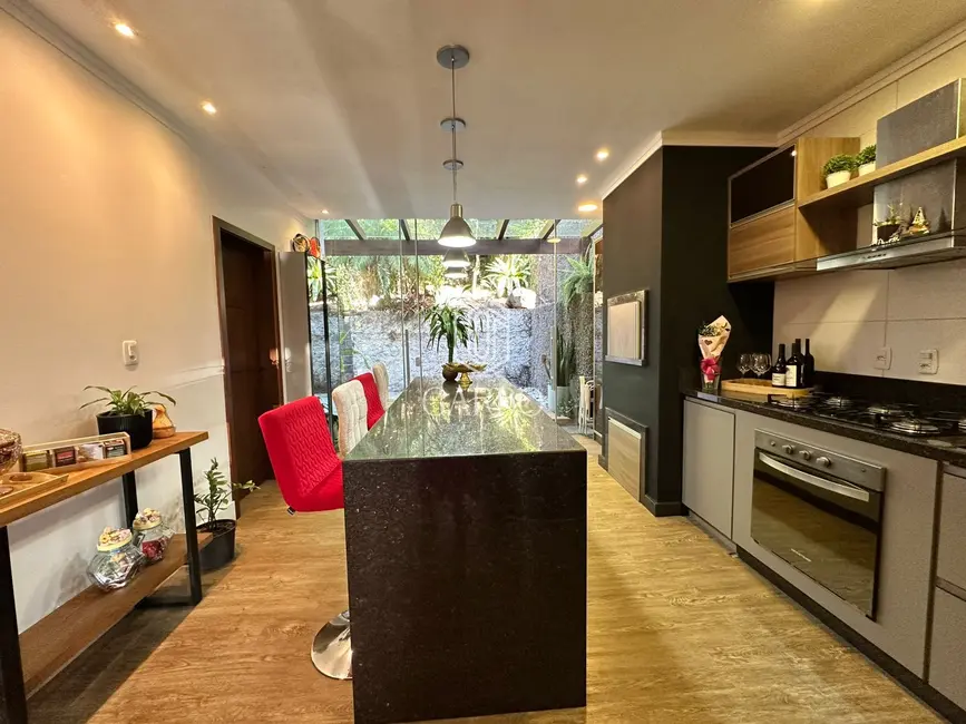 Apartamento com 3 quartos à venda, 127m2 em Santo Inácio, Santa Cruz Do Sul - RS - imagem 6 Foto 6 de Apartamento com 3 quartos à venda, 127m2 em Santo Inácio, Santa Cruz Do Sul - RS