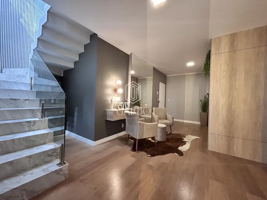 Foto 2 de Cobertura com 3 quartos à venda, 182m2 em Centro, Santa Cruz Do Sul - RS