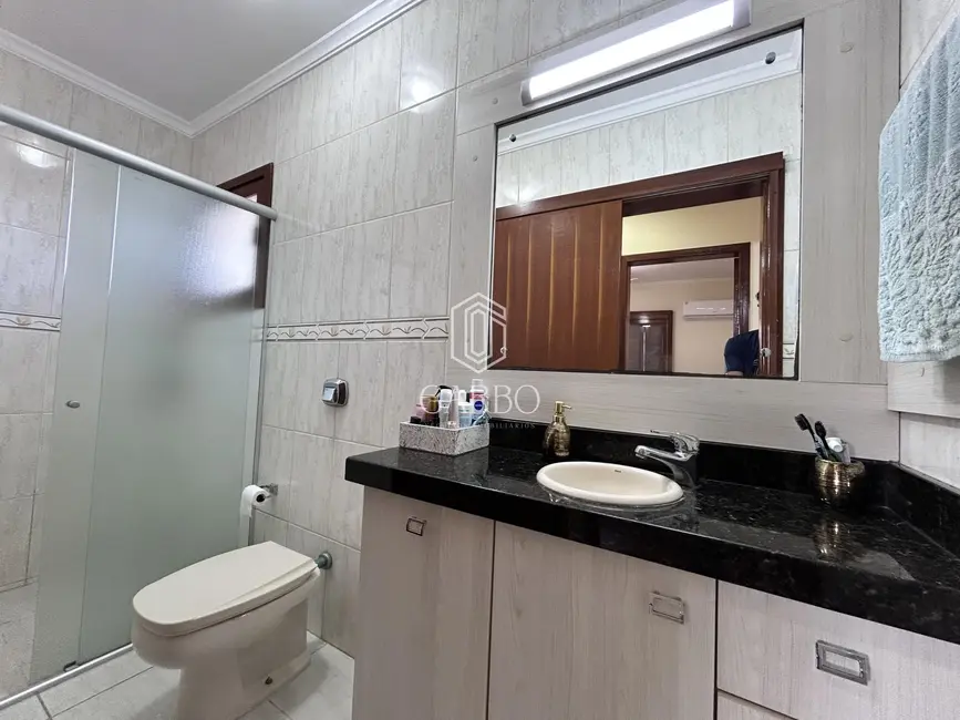 Foto 8 de Casa com 3 quartos à venda, 199m2 em Renascença, Santa Cruz Do Sul - RS