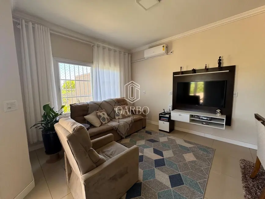 Chácara com 2 quartos à venda, 157m2 em Santa Cruz Do Sul - RS - imagem 5 Foto 5 de Chácara com 2 quartos à venda, 157m2 em Santa Cruz Do Sul - RS