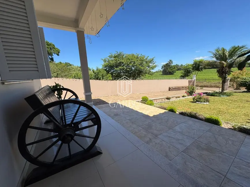 Chácara com 2 quartos à venda, 157m2 em Santa Cruz Do Sul - RS - imagem 3 Foto 3 de Chácara com 2 quartos à venda, 157m2 em Santa Cruz Do Sul - RS