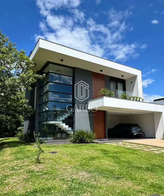 Foto 1 de Casa com 3 quartos à venda, 240m2 em Country, Santa Cruz Do Sul - RS