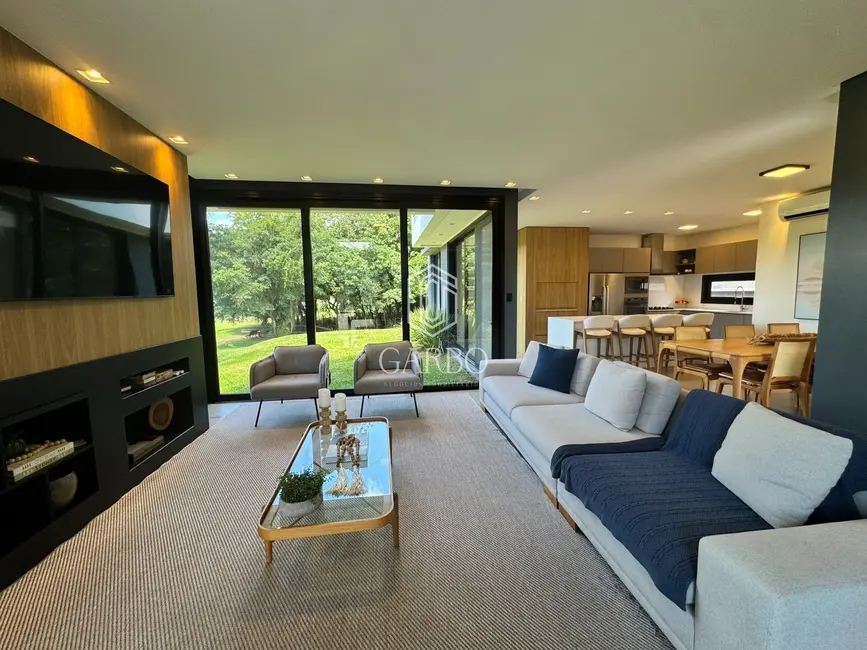 Foto 6 de Casa com 3 quartos à venda, 240m2 em Country, Santa Cruz Do Sul - RS